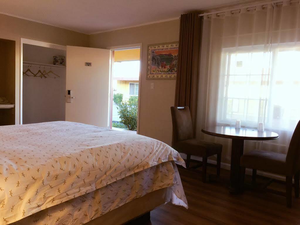 Royal Inn And Suites Гемет Екстер'єр фото
